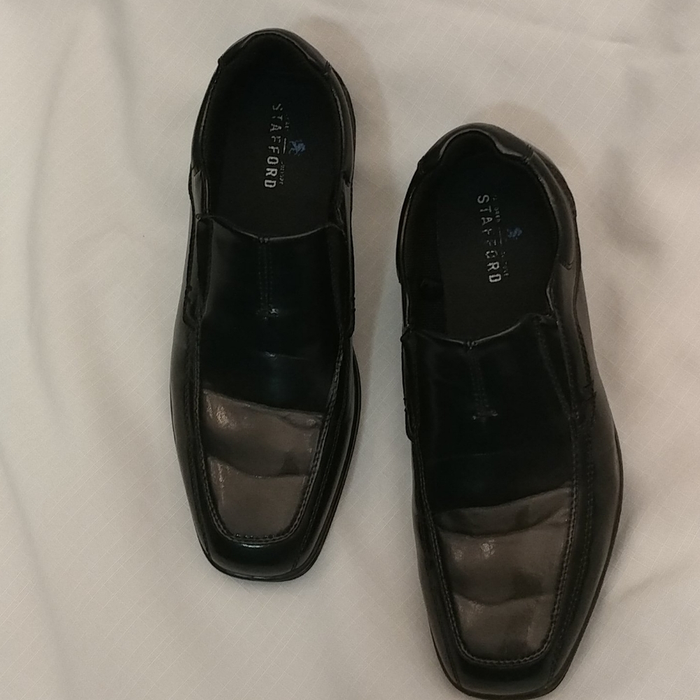 Dress shoes